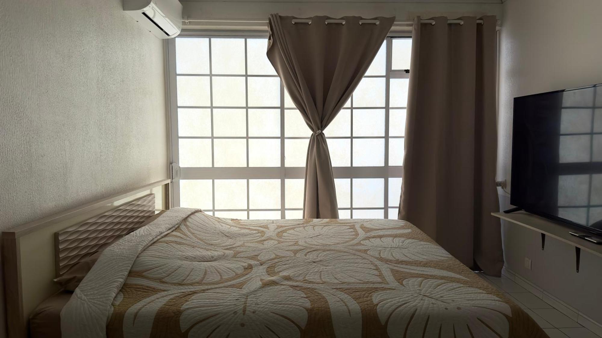 Vaiata Lodge Arue  Buitenkant foto